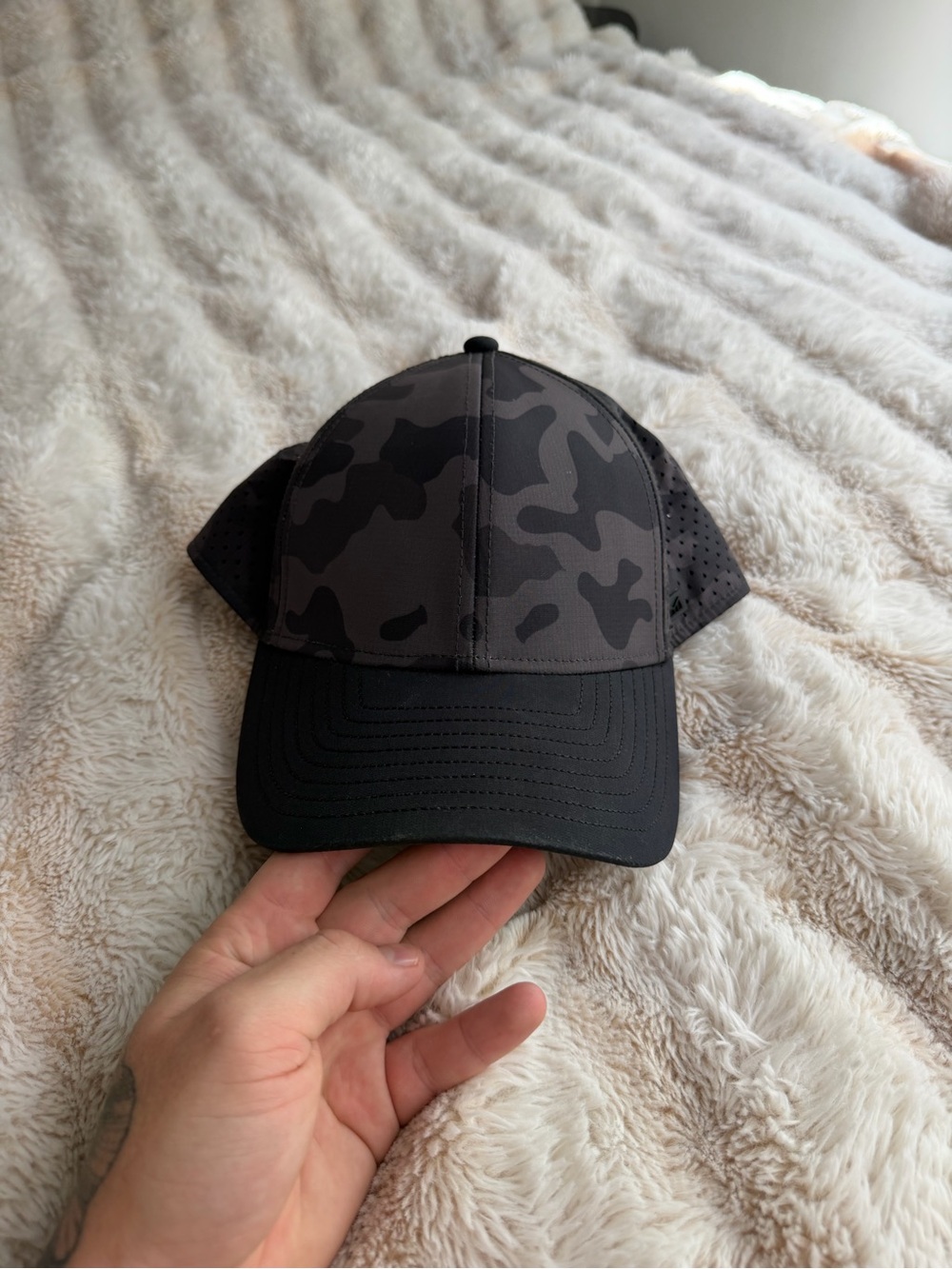 Men's Black & Charcoal Camo Performance Trucker Hat